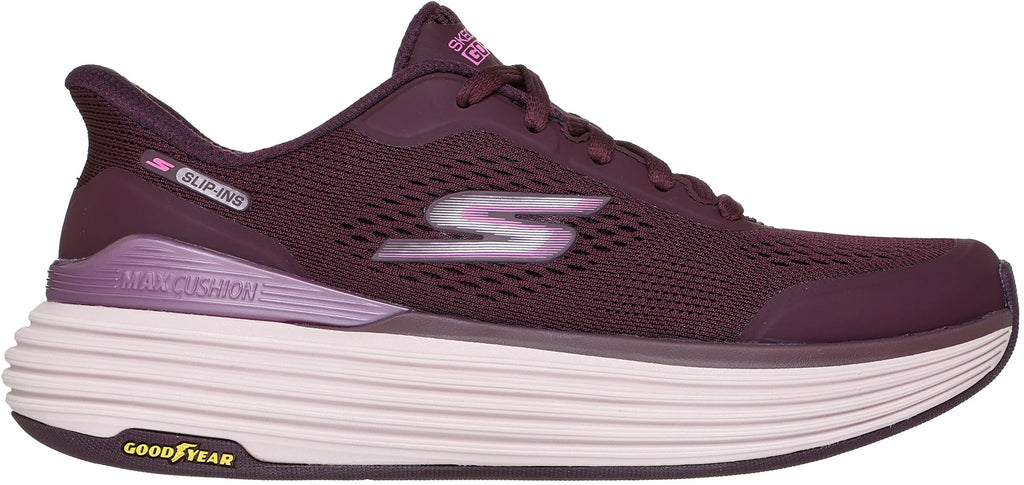 Skechers Women's Max Cushioning Suspension Chrone Running Shoes - Red